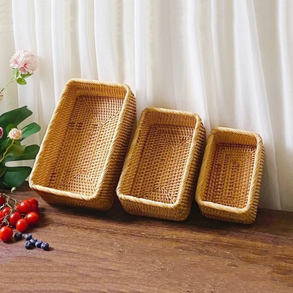 Paniers en osier pour rangement | Robustes paniers posés contre la fenetre